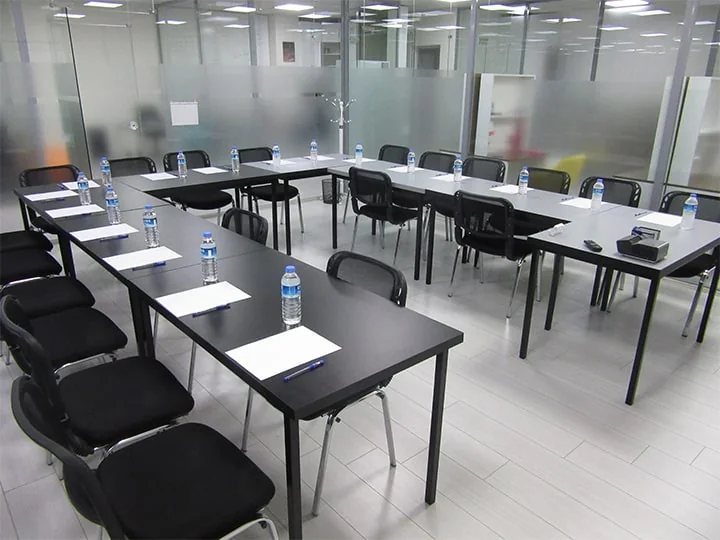 Smart Akademi eğitim salonu — görsel 3